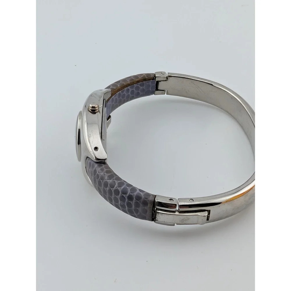 Q&Q Watch Women 20mm Silver Case Purple‎ Leather Bangle Band- New Battery